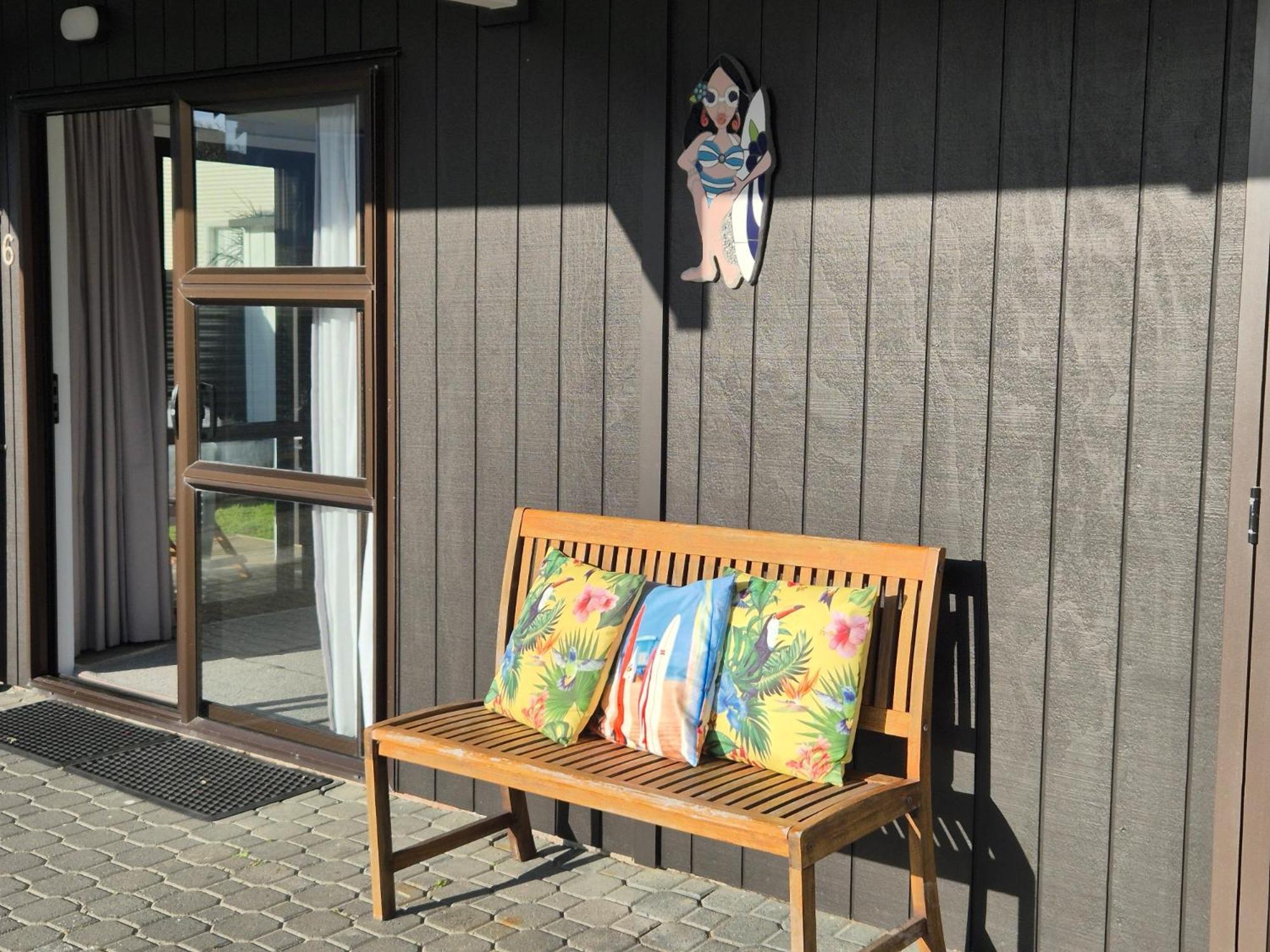 Blue Marlin Apartments Whitianga Bagian luar foto