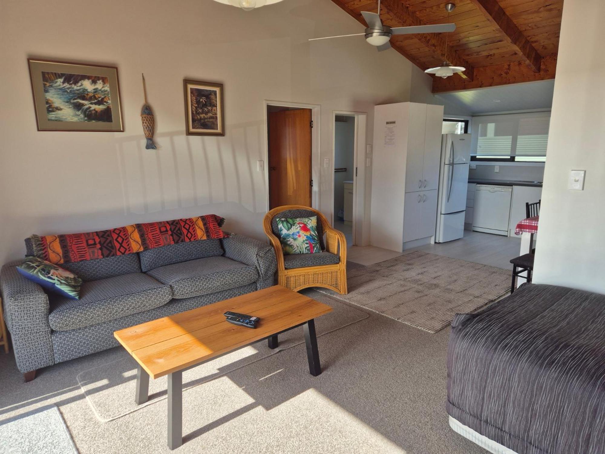Blue Marlin Apartments Whitianga Bagian luar foto