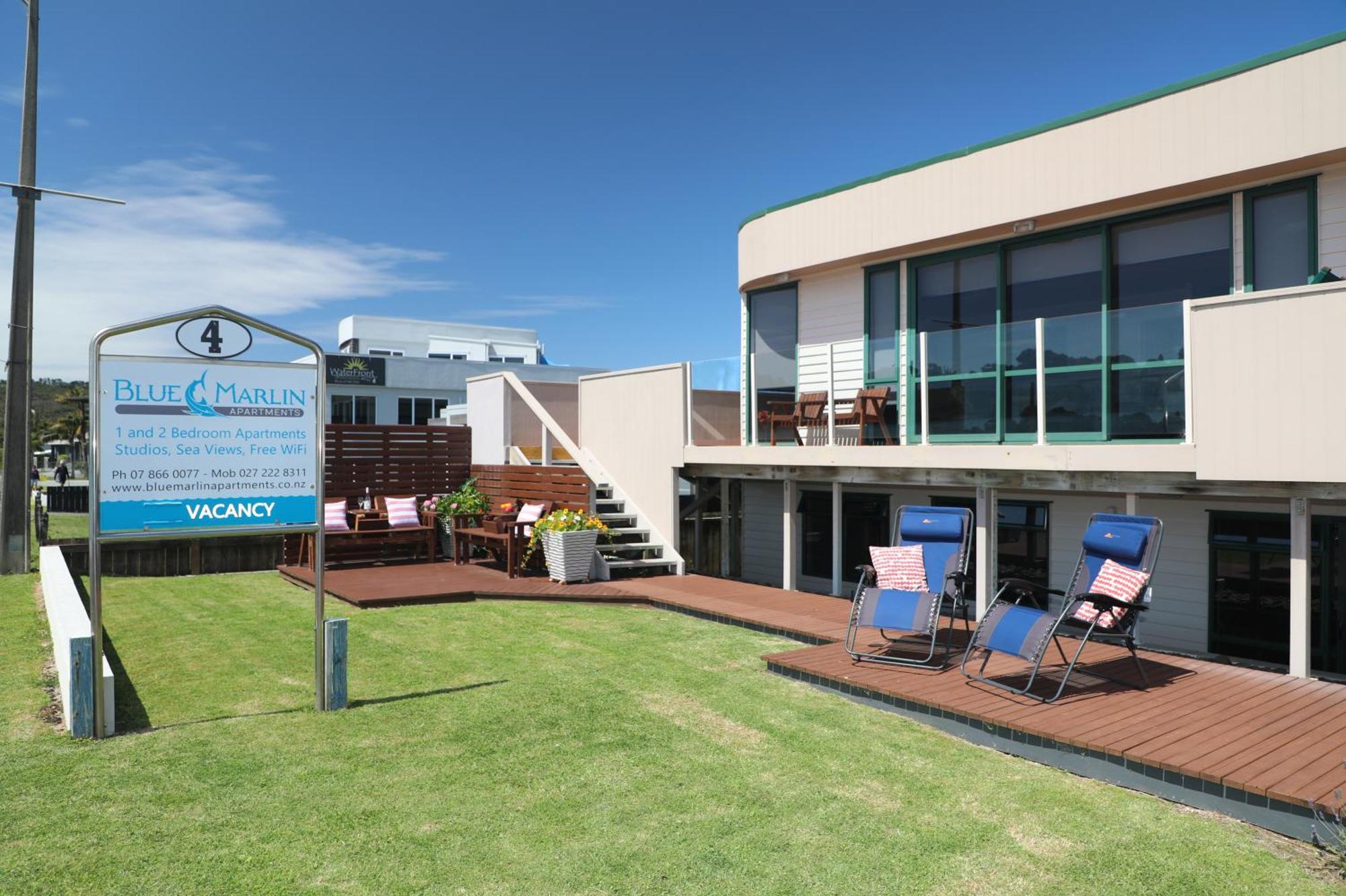 Blue Marlin Apartments Whitianga Bagian luar foto