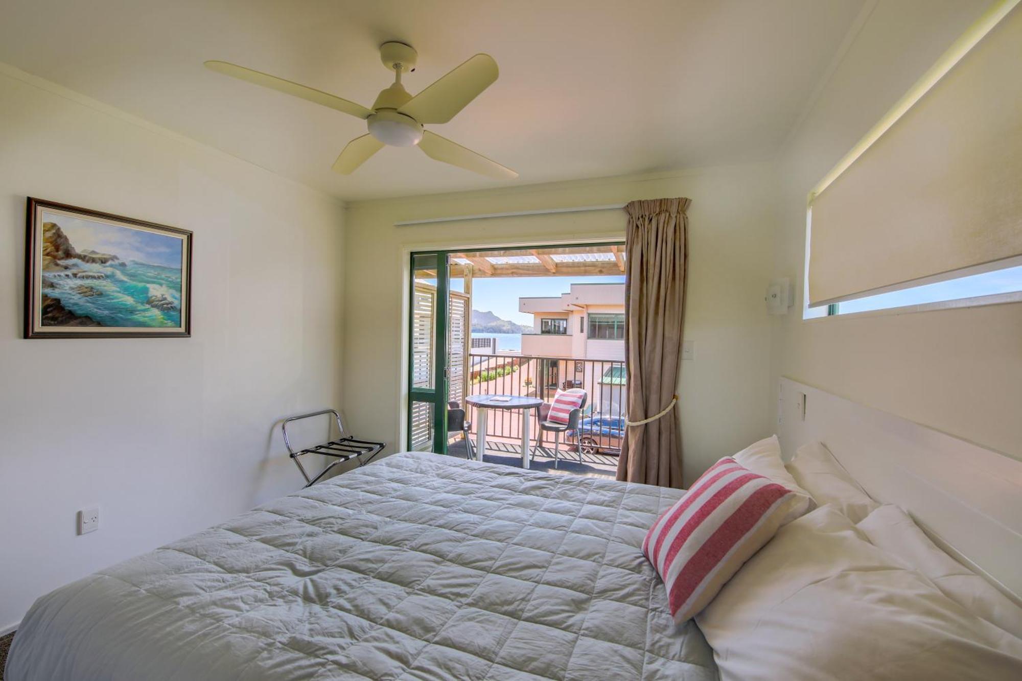 Blue Marlin Apartments Whitianga Bagian luar foto