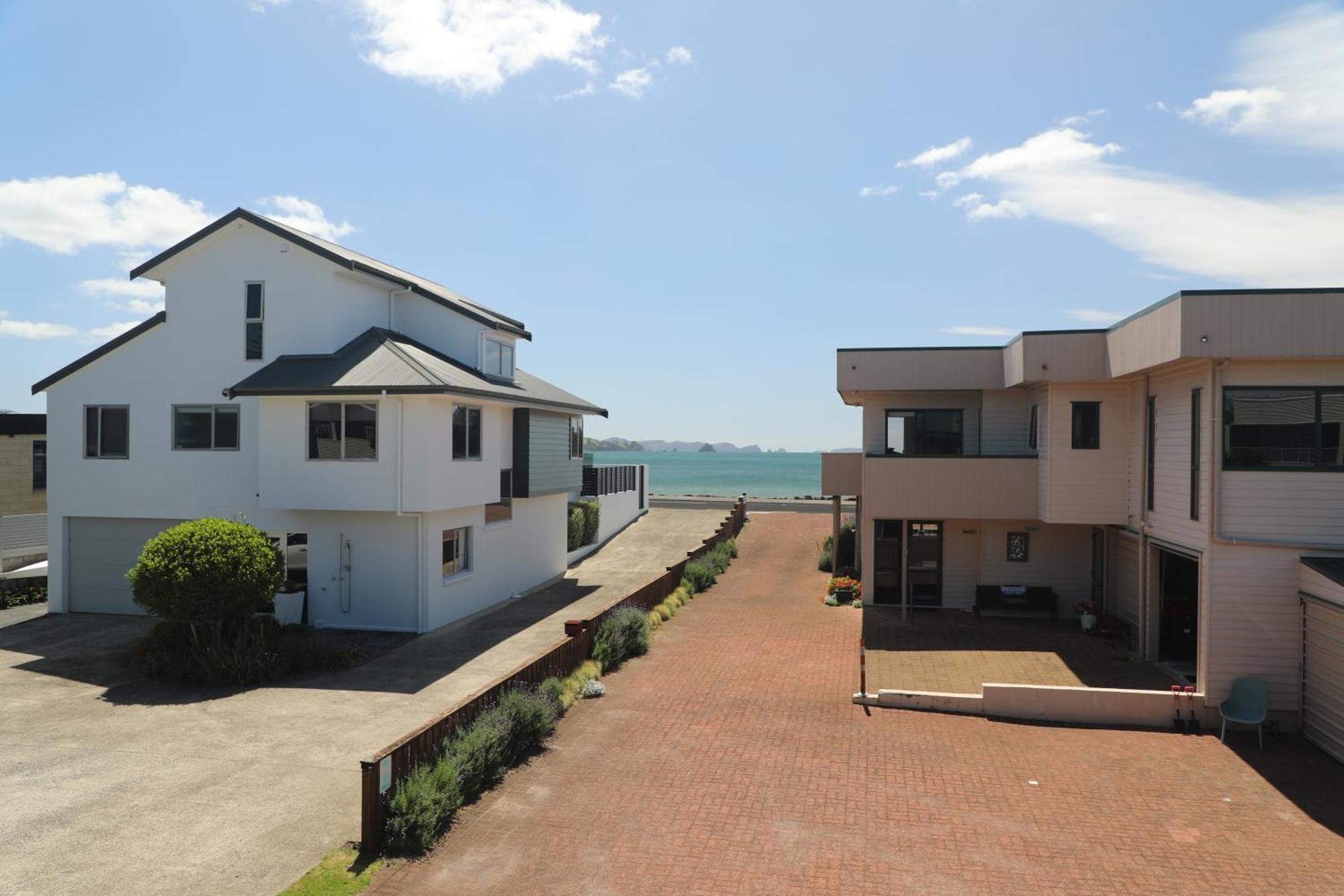 Blue Marlin Apartments Whitianga Bagian luar foto