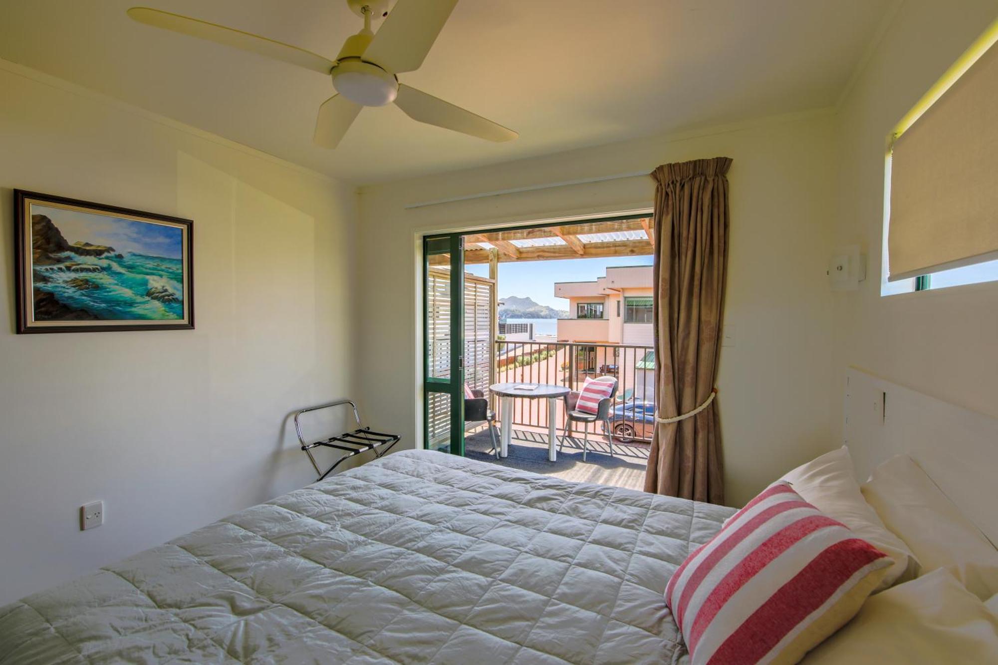 Blue Marlin Apartments Whitianga Bagian luar foto