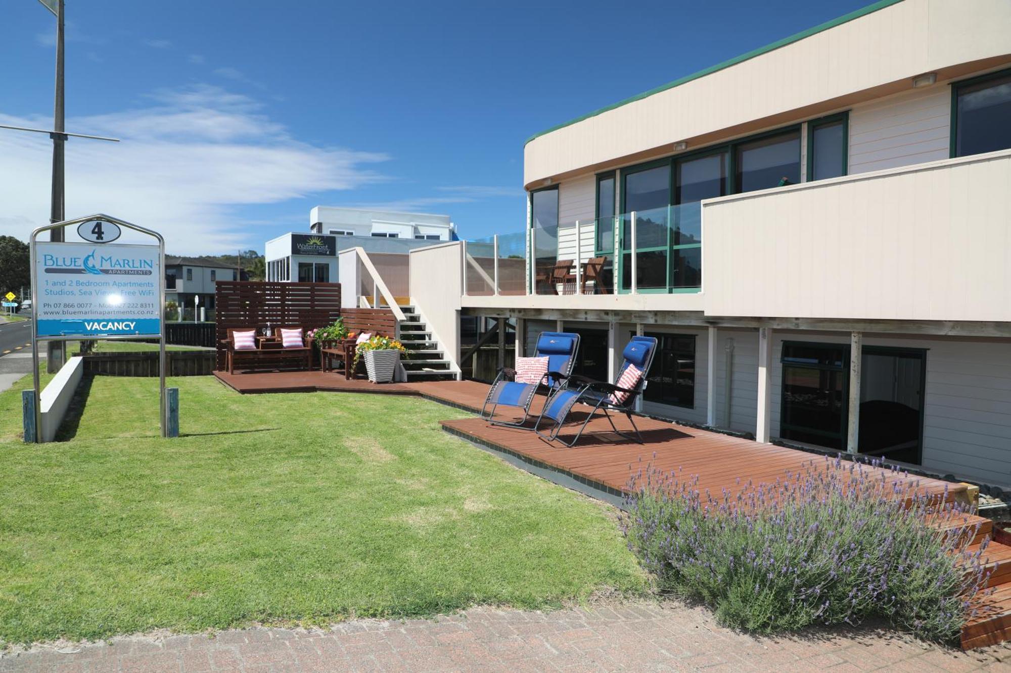 Blue Marlin Apartments Whitianga Bagian luar foto