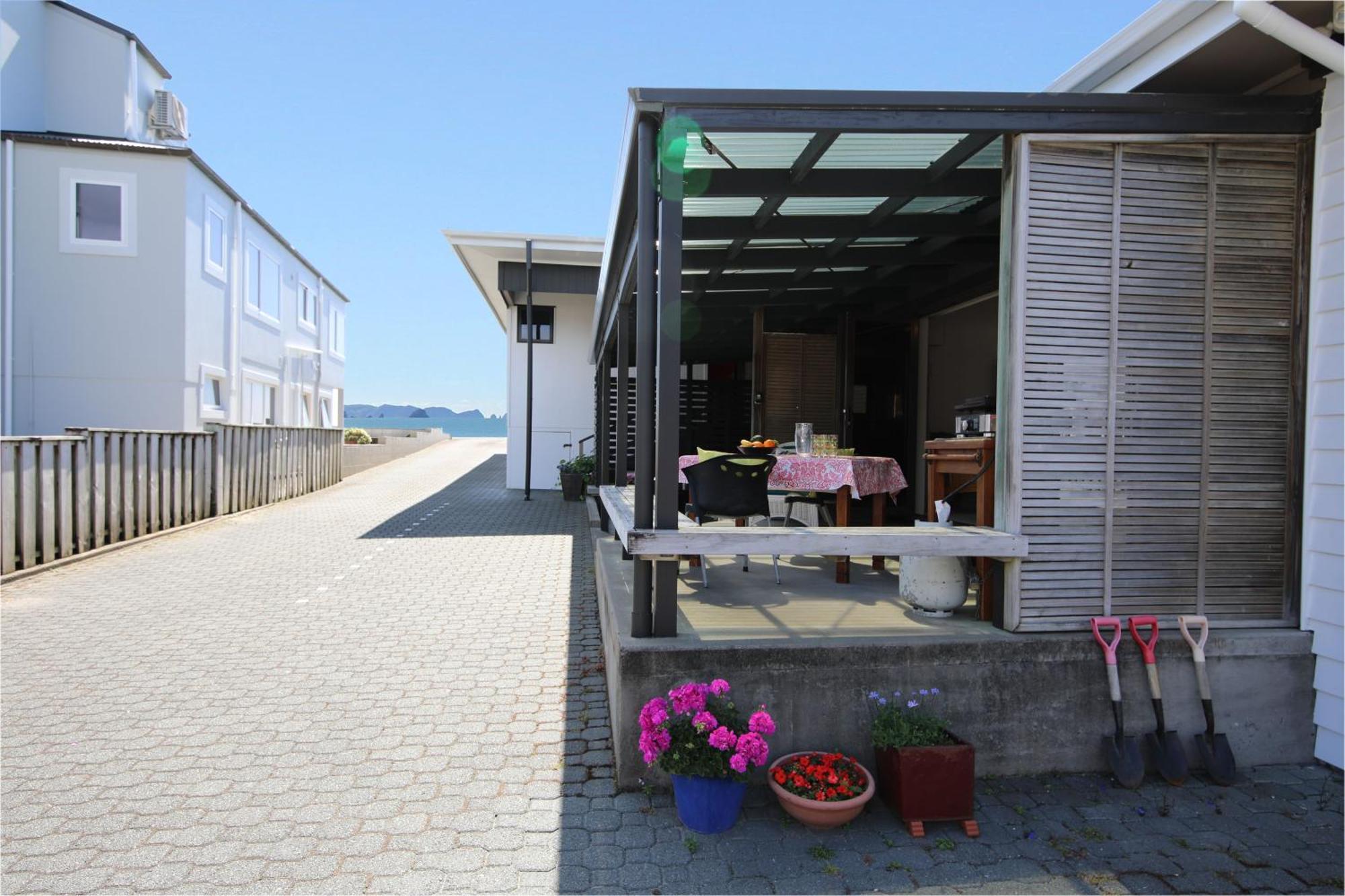 Blue Marlin Apartments Whitianga Bagian luar foto