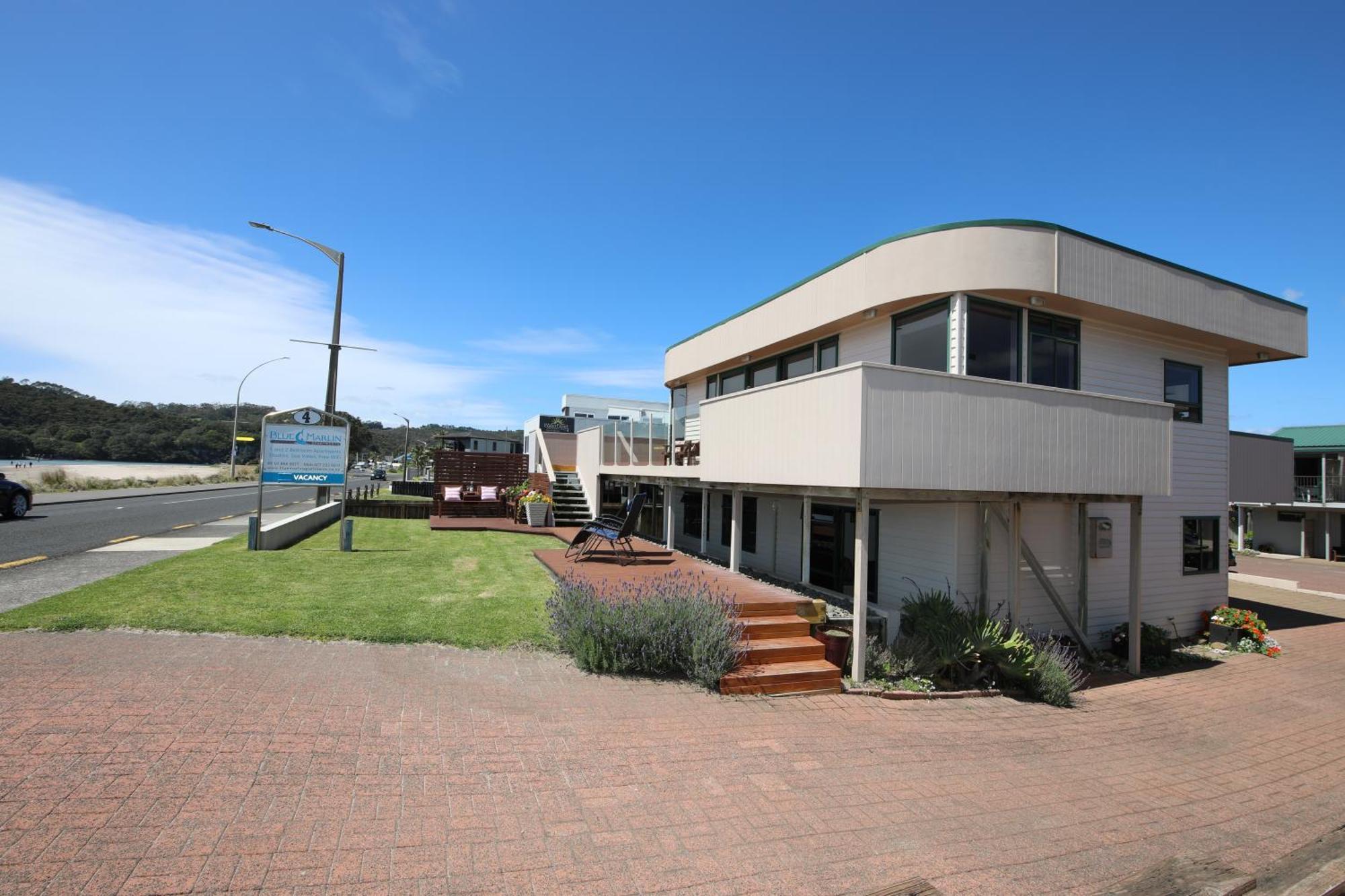Blue Marlin Apartments Whitianga Bagian luar foto