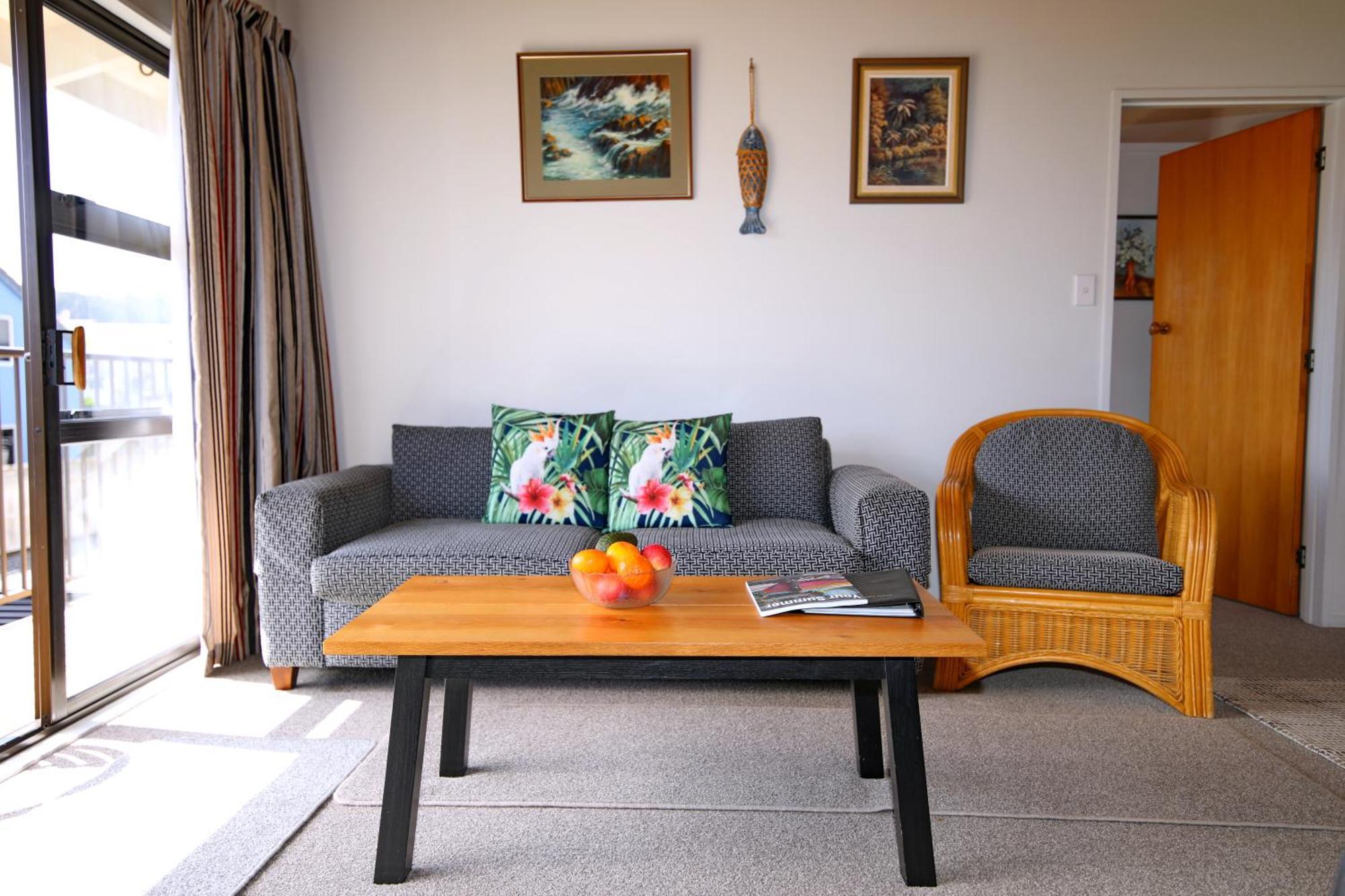 Blue Marlin Apartments Whitianga Bagian luar foto